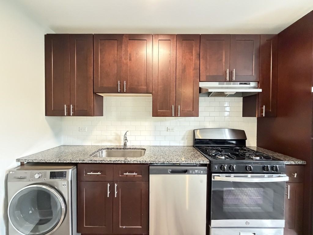 730 Judson Ave #13 - Photo 3 of 21