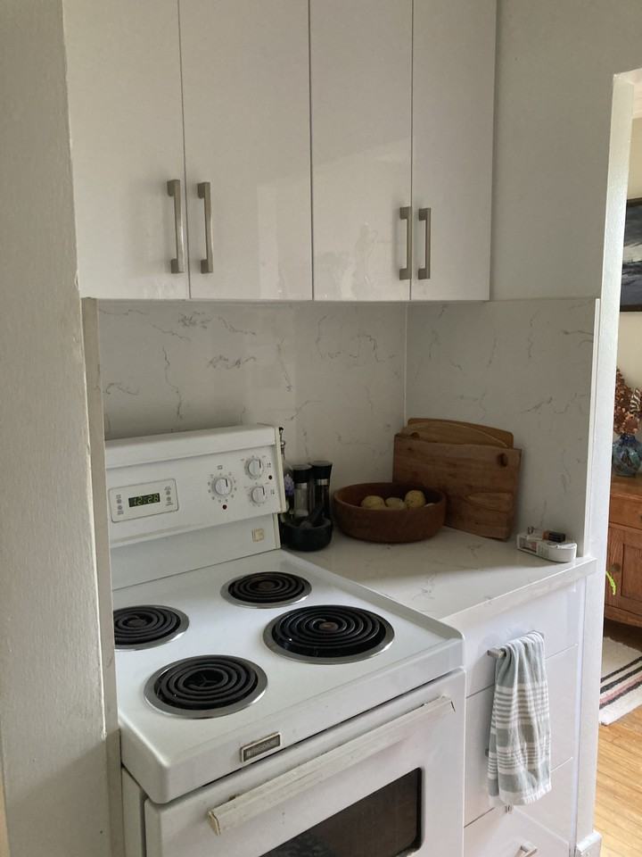 $1,700/ 1 Bdrm - Broadview & O'Connor  Sept 1st - Photo 7 of 13