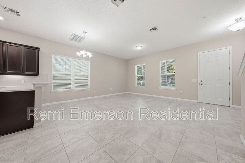 9355 Tyrella Pine Trl - Photo 4 of 36