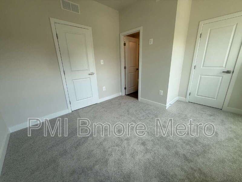 2920 Maisel St - Photo 2 of 8