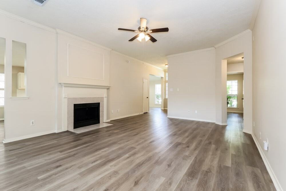 4910 Stone Harbor Dr - Photo 4 of 17