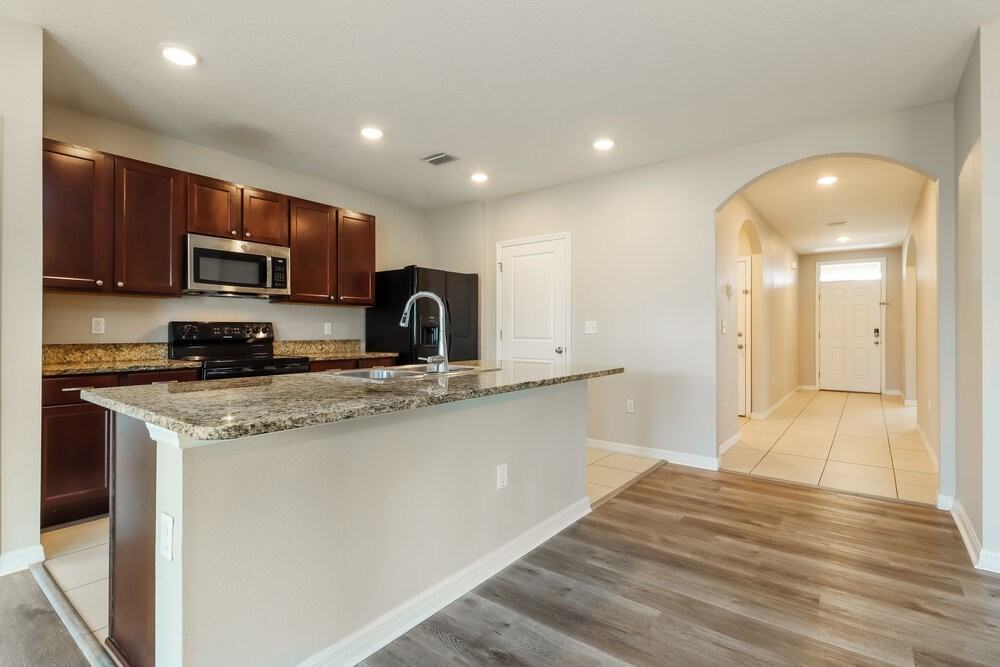 14133 Arbor Pines Dr - Photo 5 of 16