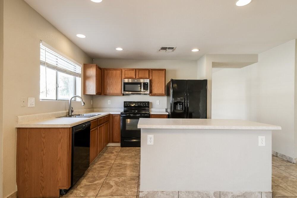 2768 W San Carlos Ln - Photo 7 of 16