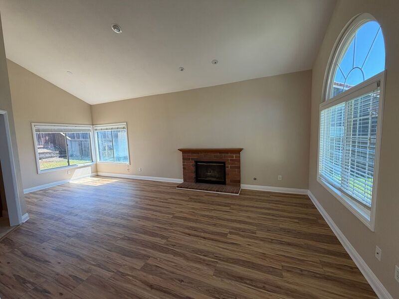 22822 Kuka Cir - Photo 3 of 32