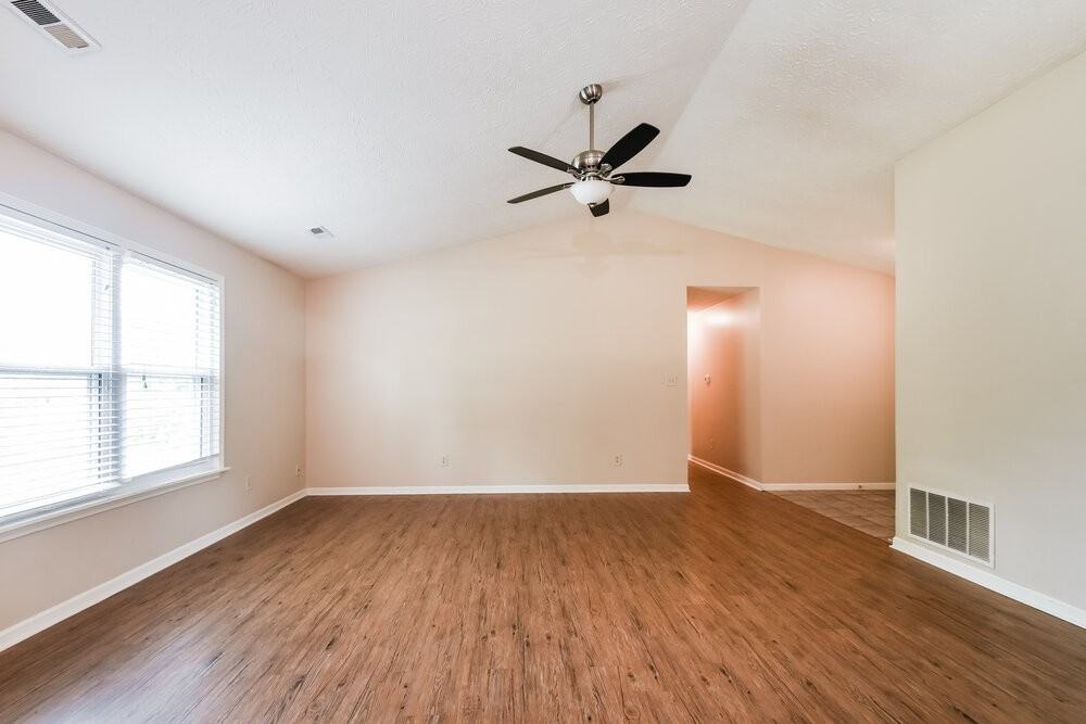 5508 Pine Hill Dr - Photo 5 of 16