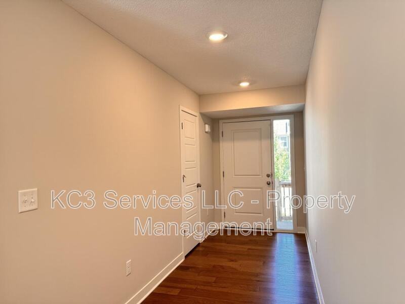 3716 Sw Maryville Pl - Photo 2 of 21