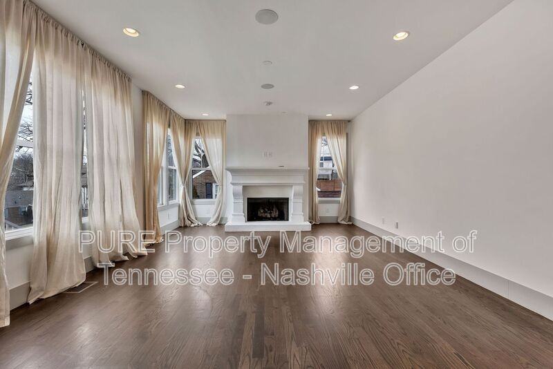 3211 Overlook Dr - Photo 3 of 45