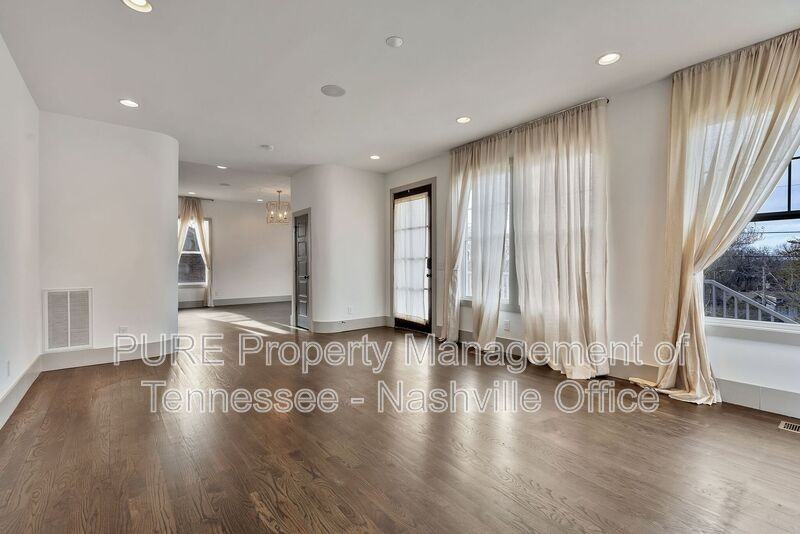 3211 Overlook Dr - Photo 4 of 45