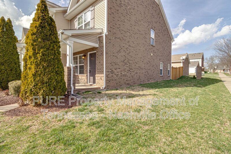 1251 Riverbrook Dr - Photo 2 of 22