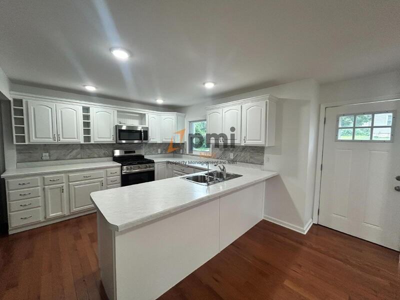 8039 W 127th Ln - Photo 2 of 21