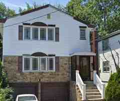 featured image of 8 Evelyn Ct #2FL