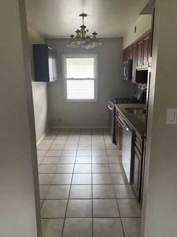 8 Evelyn Ct #2FL - Photo 2 of 33