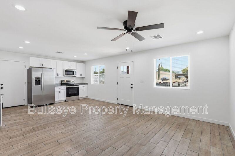428 S 97th Pl #1 - Photo 5 of 22