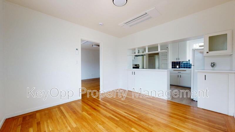 2337 Judah St - Photo 5 of 11