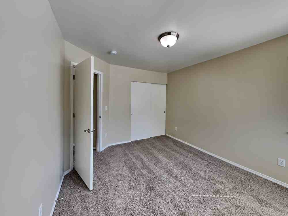 8932 Wren Way Southeast - Photo 4 of 10