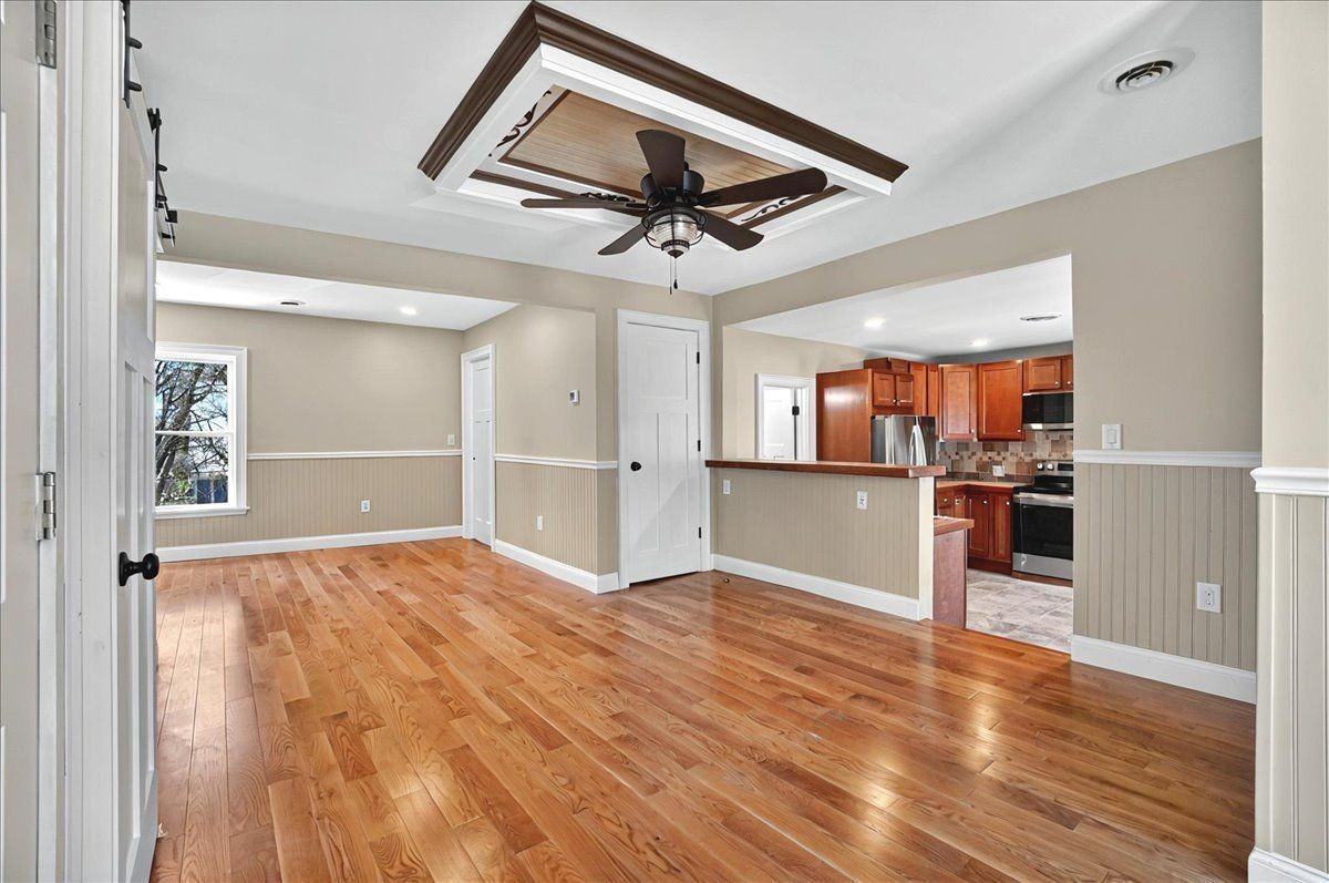 3 Waterbury St - Photo 3 of 28