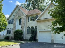 featured image of 320 Arlington Ave