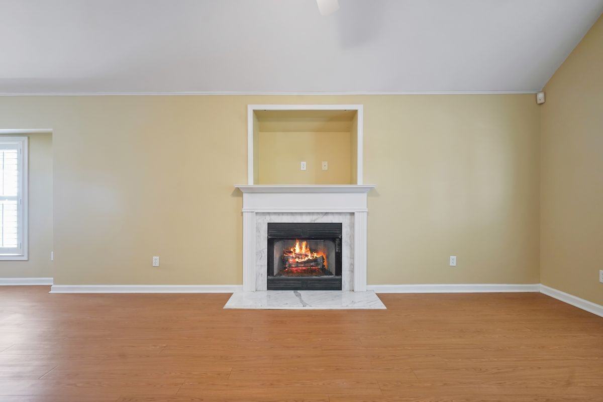 1220 Village Trl - Photo 5 of 20