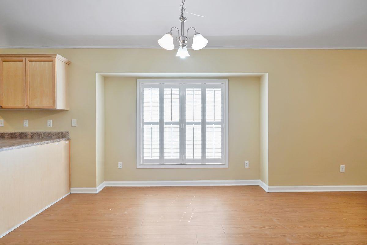 1220 Village Trl - Photo 6 of 20