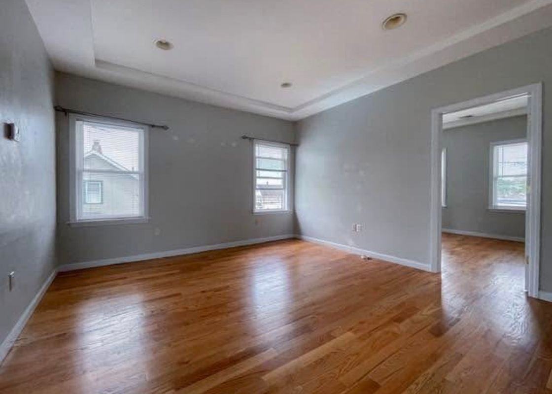 560 Forest St ##2 - Photo 4 of 12