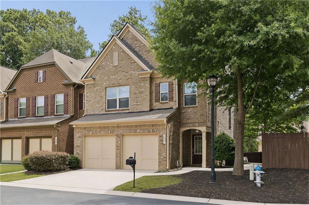 3377 Vintage Cir Se - Photo 2 of 44