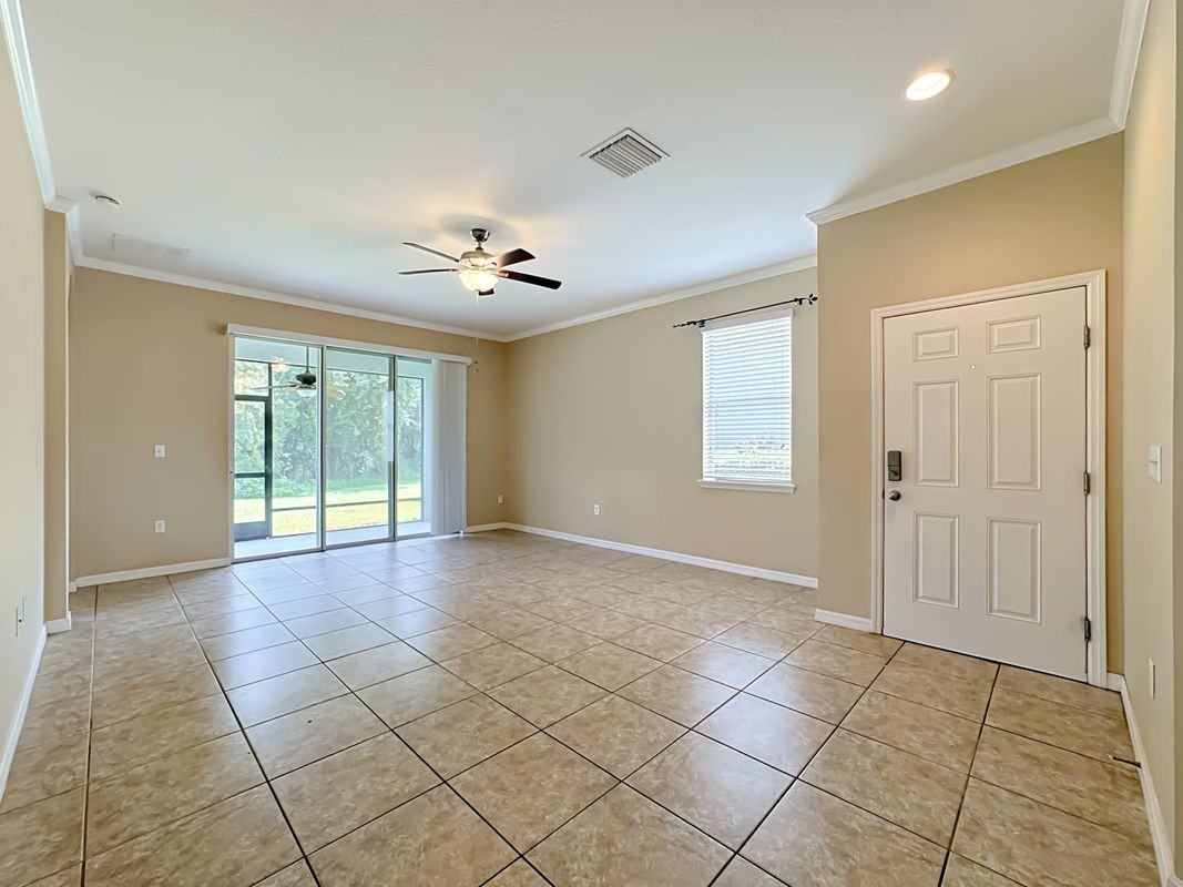 7434 Surrey Pines Dr - Photo 3 of 35