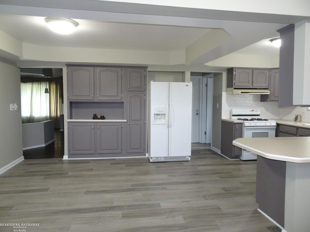32106 Gainsborough Dr - Photo 4 of 24