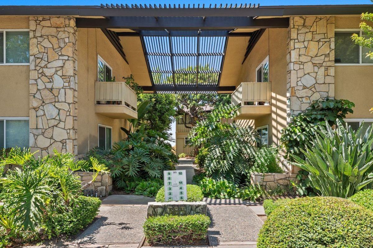 385 Cliff Dr