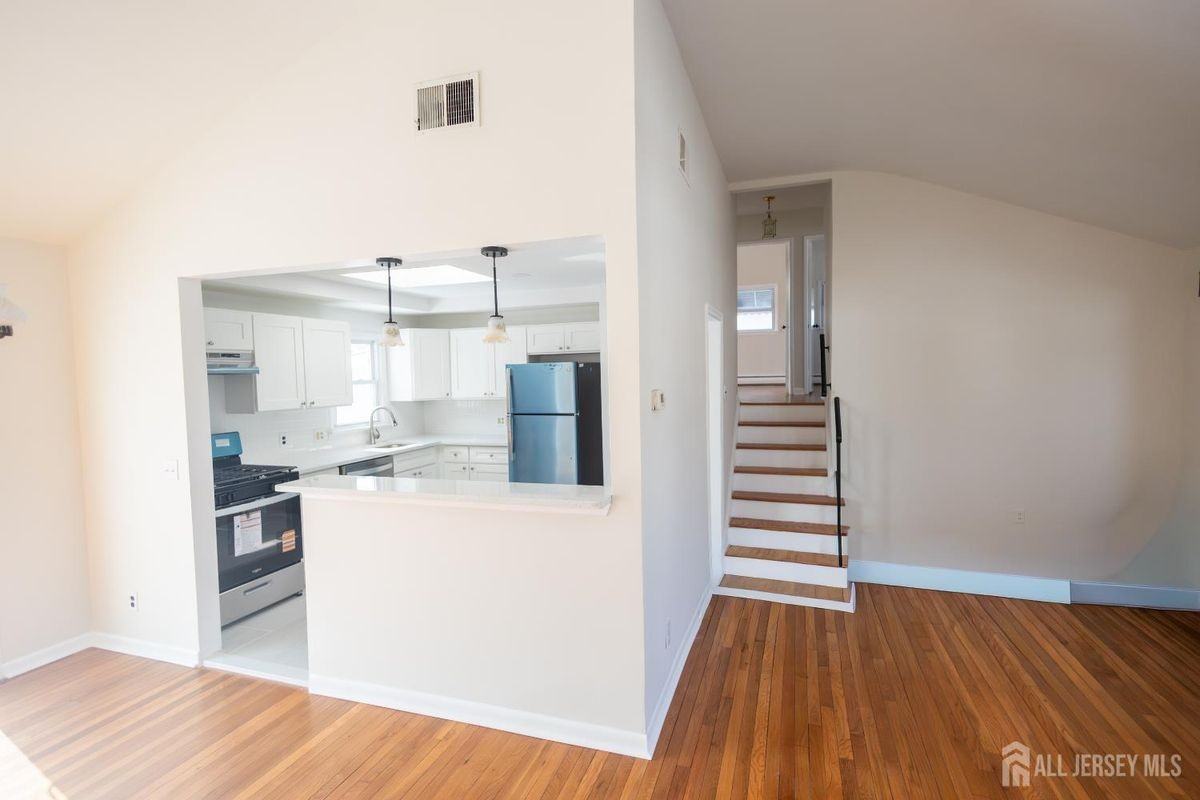 9 Bernath St - Photo 2 of 11