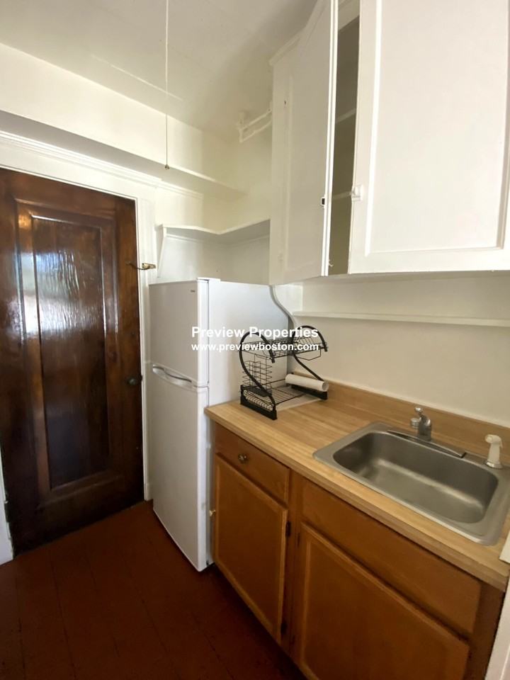 Commonwealth Ave #44 - Photo 6 of 23