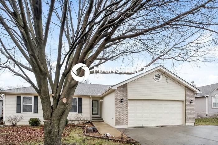 801 Pine Crest Ave - Photo 2 of 17