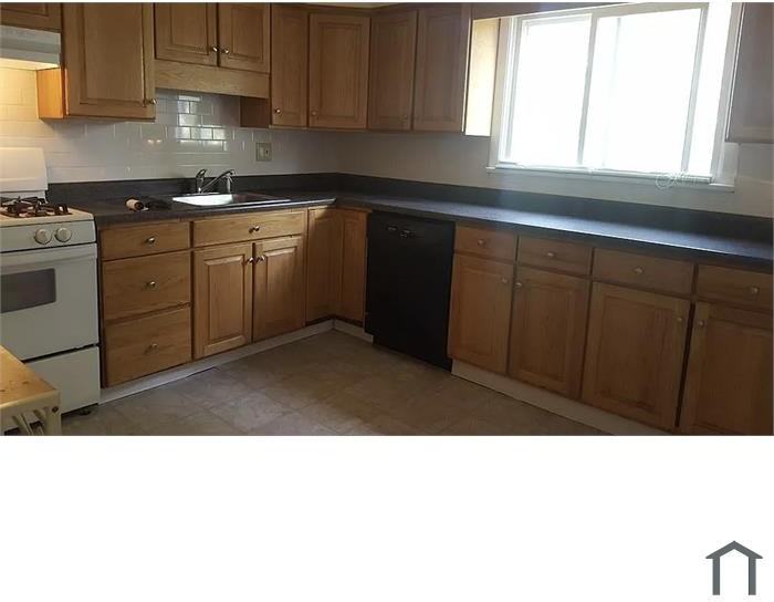 12 Milton St #2 - Photo 4 of 4