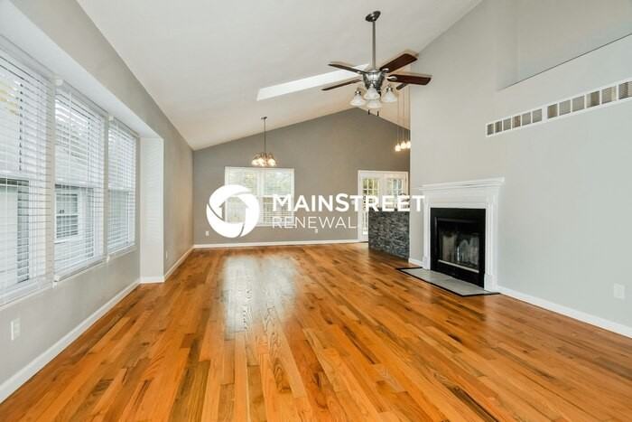 3016 Plum Creek Dr - Photo 5 of 17