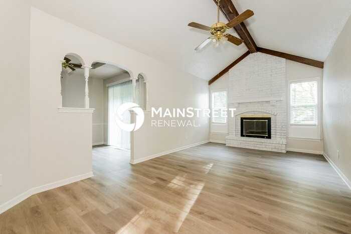 7806 E 170th St - Photo 4 of 17