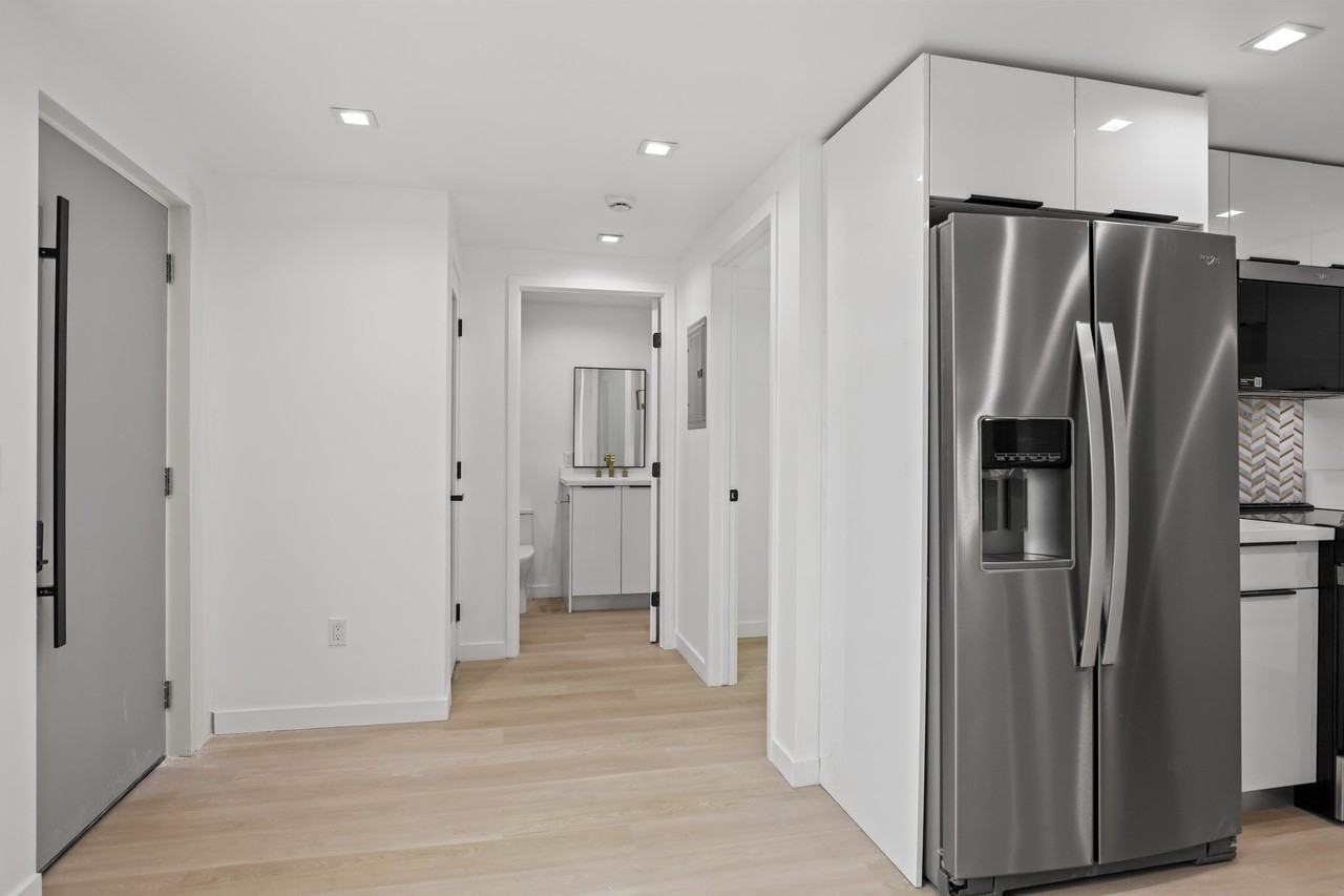 2561 W Avenue 30 #11 - Photo 6 of 45