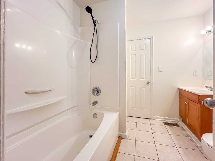 18 Fox Hill Dr #18 - Photo 4 of 16