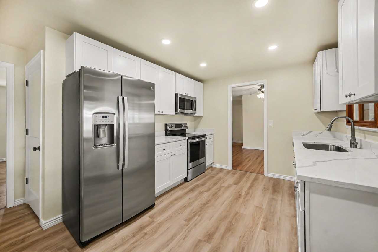 6630 S Washington St #NA - Photo 6 of 13