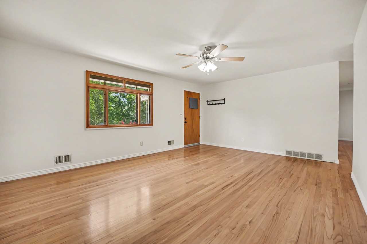 6630 S Washington St #NA - Photo 7 of 13