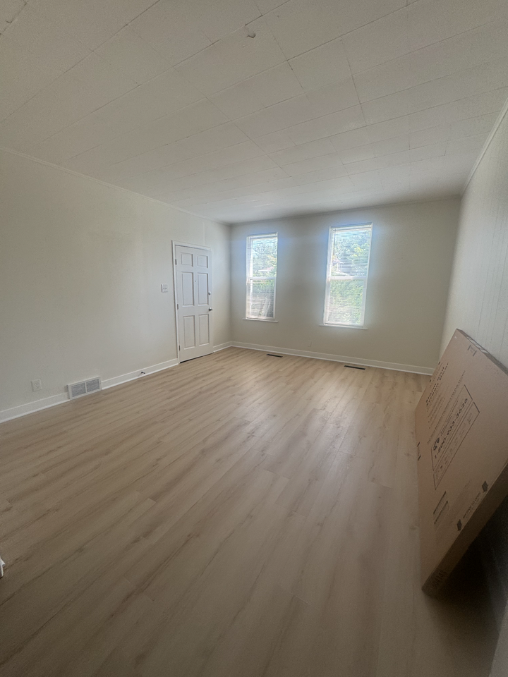 4726 Cameron Ave #1 - Photo 3 of 8