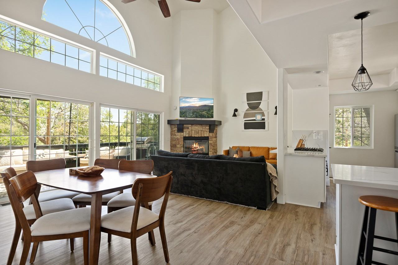 1498 Deer Way #NA - Photo 3 of 33
