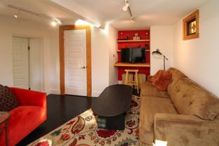 147 E Chestnut St #8 - Photo 1 of 1