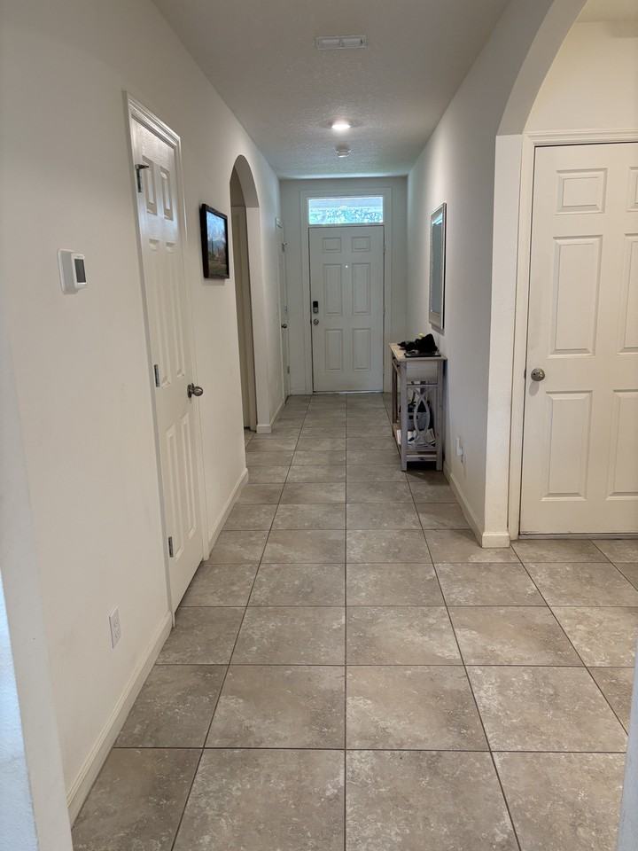 1169 Sw Hunnicut Ave #NA - Photo 7 of 11