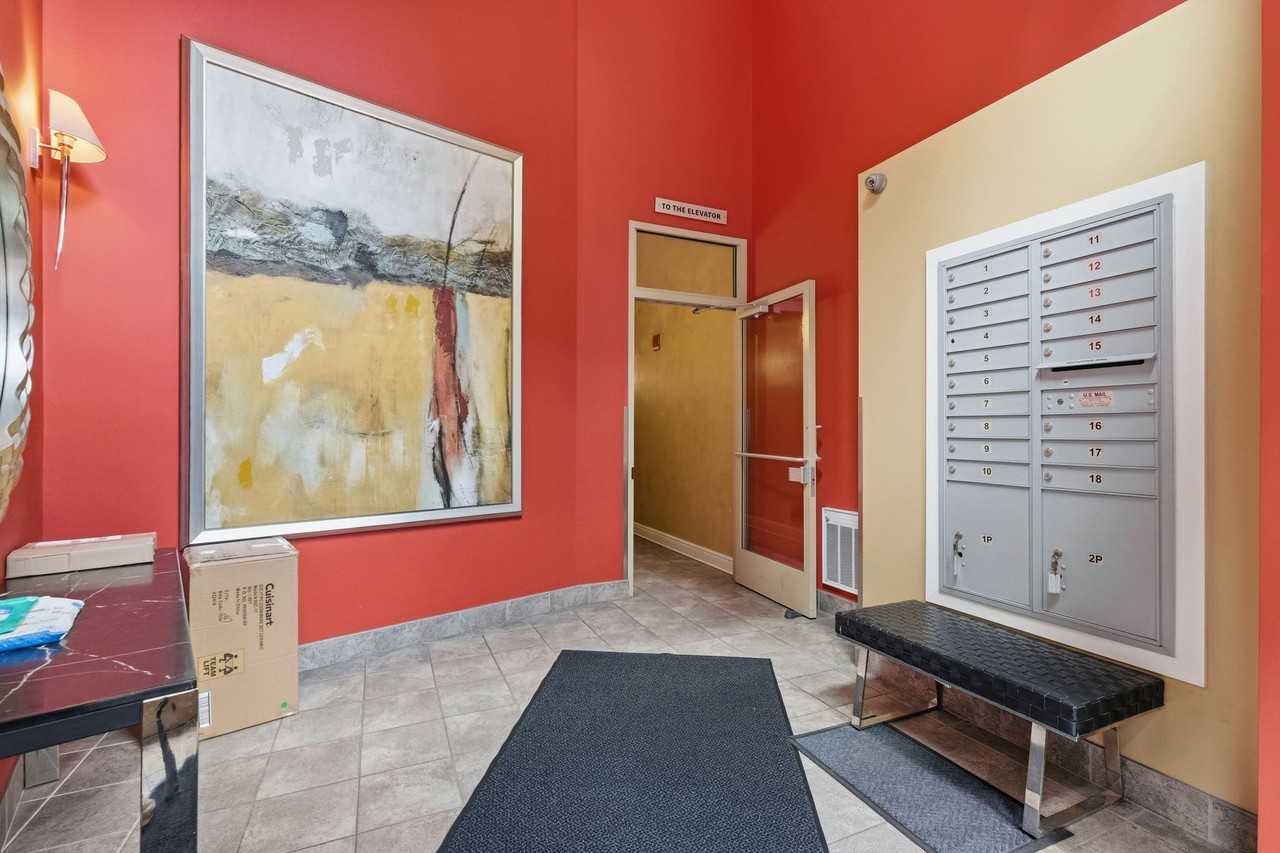 941 Penn Ave #902 - Photo 4 of 41