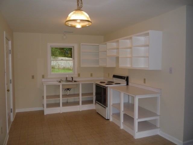 2721 Atlantic St - Photo 3 of 4