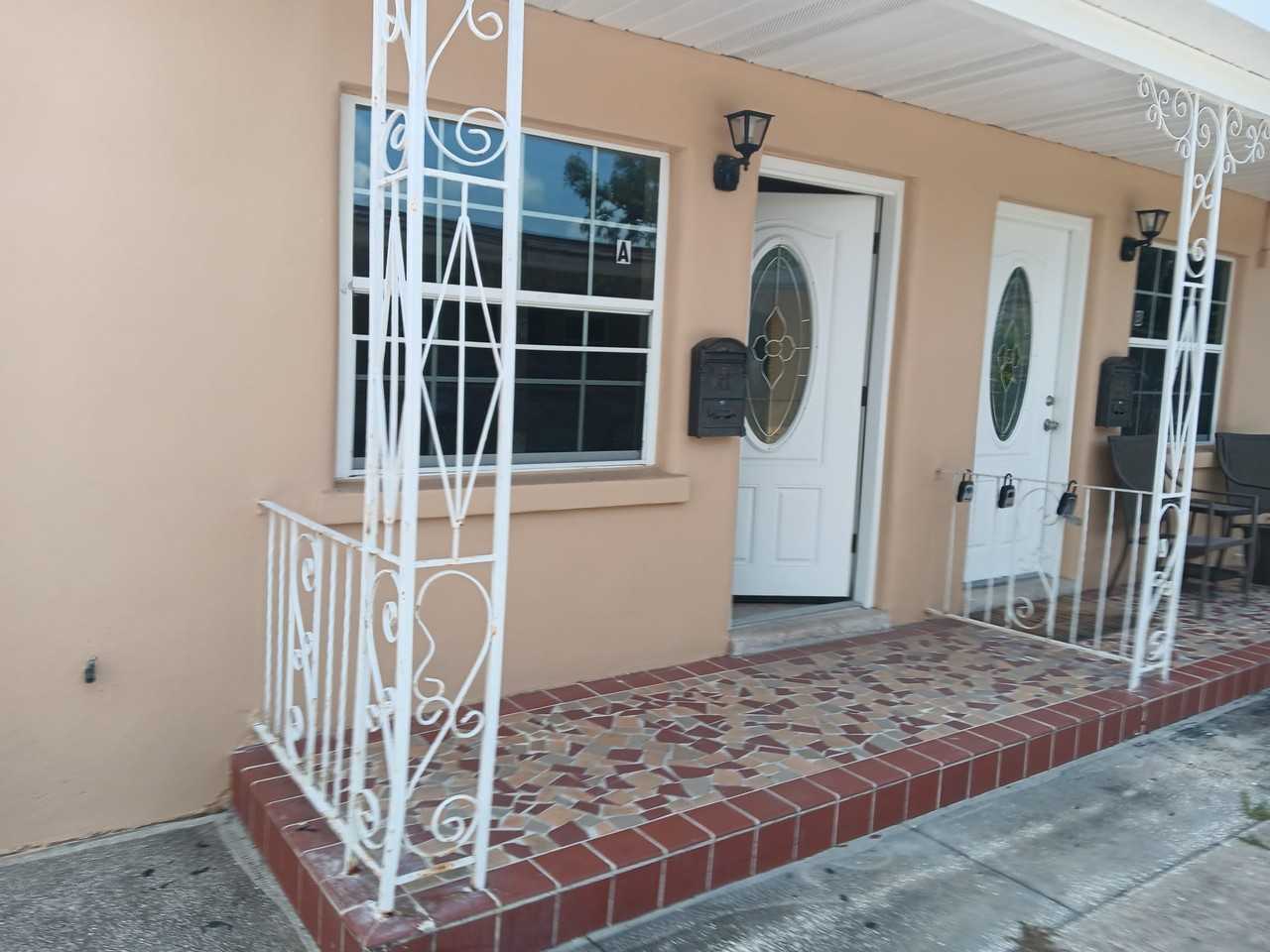 2613 E Clark St #A - Photo 2 of 8