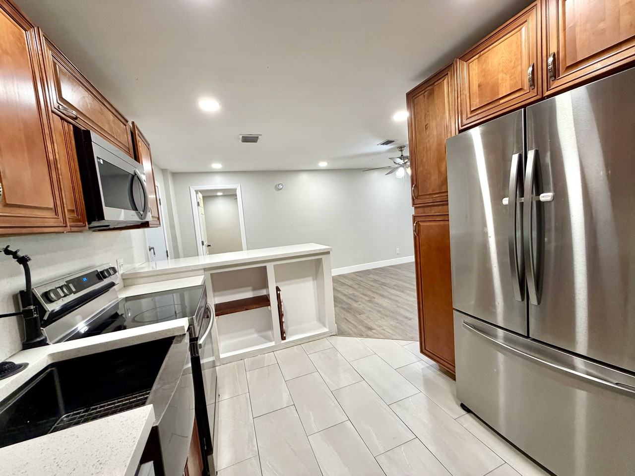 661 Nw 23rd Ter #B - Photo 3 of 22