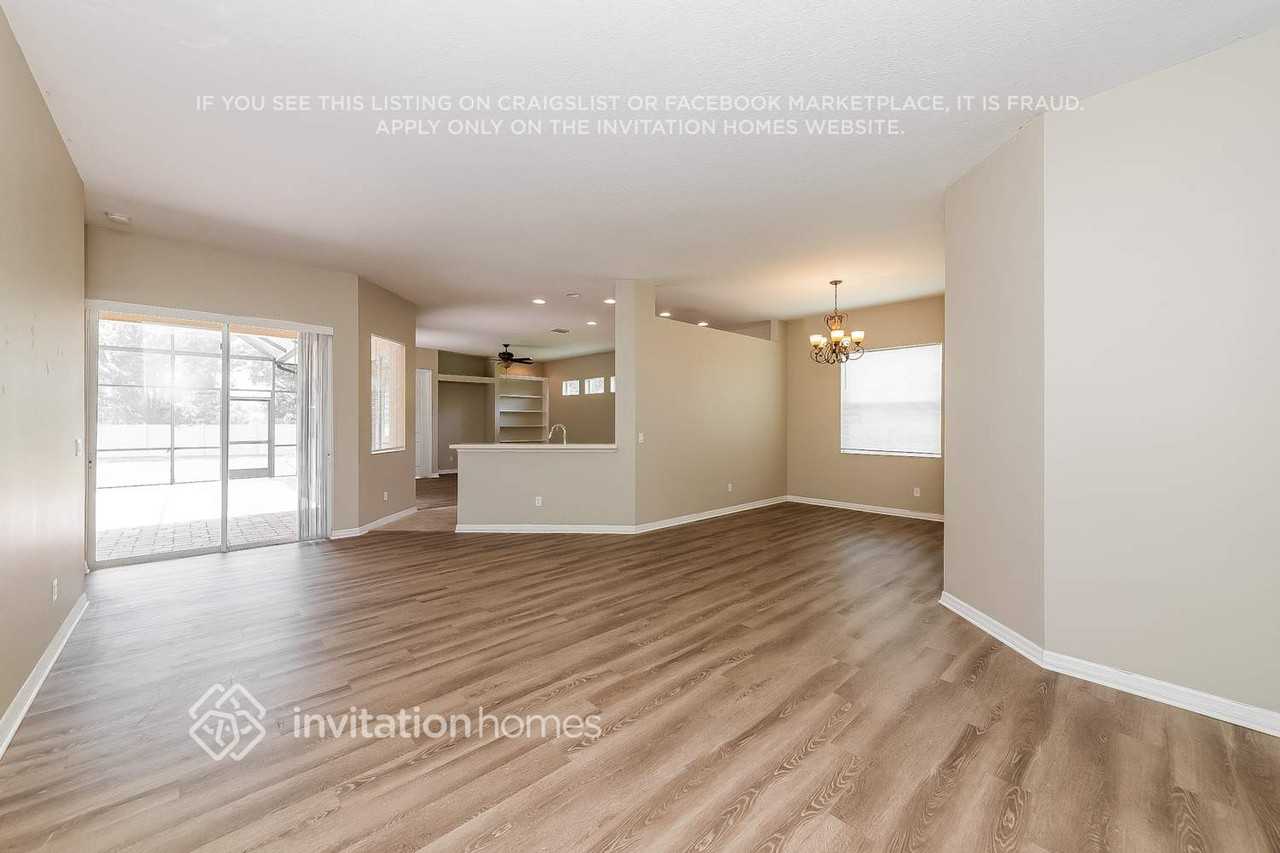 11465 56th Street Cir E - Photo 3 of 17