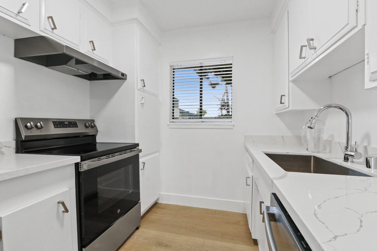 343 Palos Verdes - Photo 5 of 24