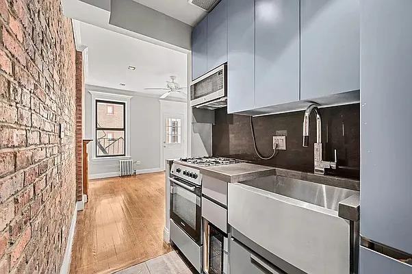 E 13th St #6F - Photo 4 of 20