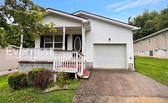 61 Corley Ave